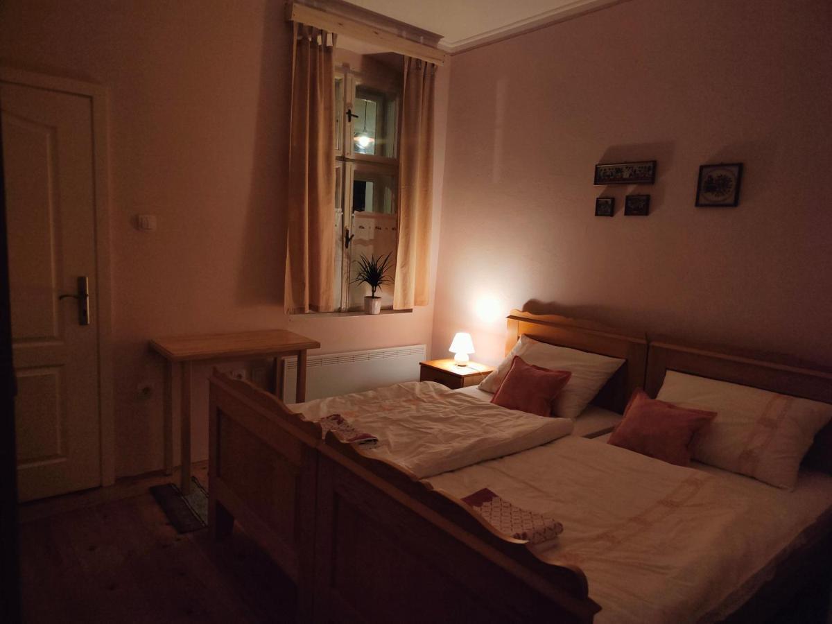 Bed and Breakfast Ethno&Coffee House Tulip Glozan Exterior foto