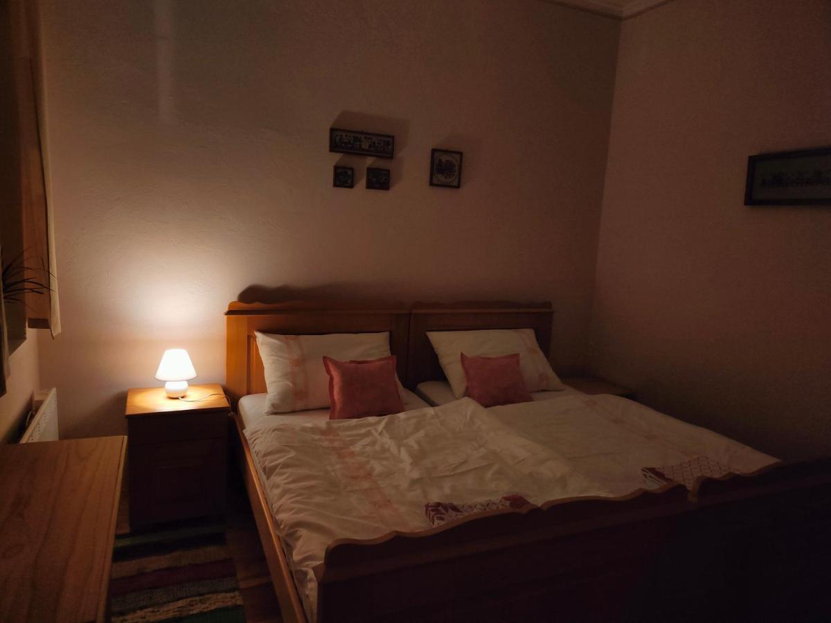 Bed and Breakfast Ethno&Coffee House Tulip Glozan Exterior foto
