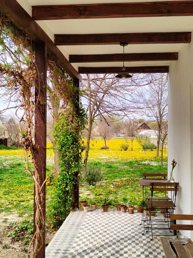 Bed and Breakfast Ethno&Coffee House Tulip Glozan Exterior foto
