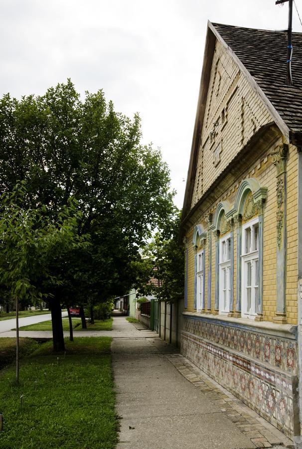 Bed and Breakfast Ethno&Coffee House Tulip Glozan Exterior foto