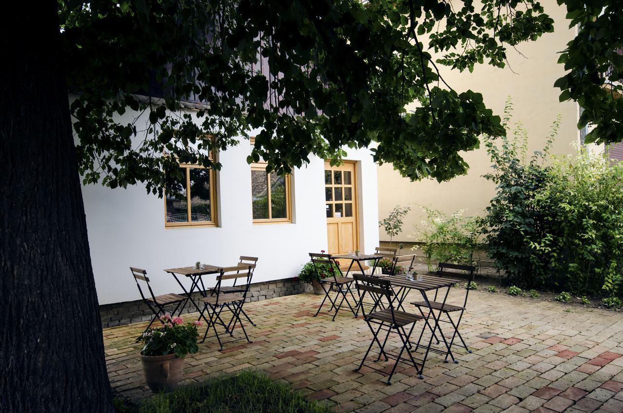 Bed and Breakfast Ethno&Coffee House Tulip Glozan Exterior foto