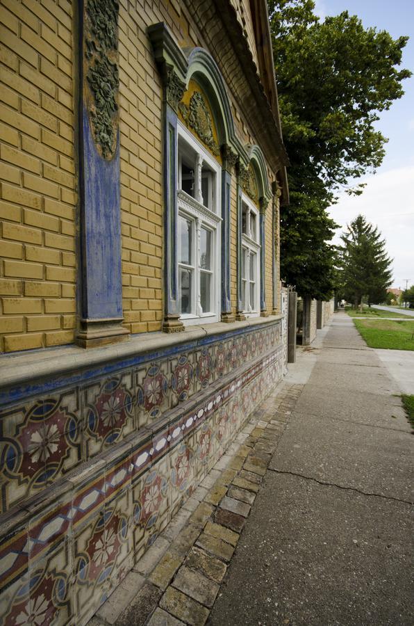 Bed and Breakfast Ethno&Coffee House Tulip Glozan Exterior foto
